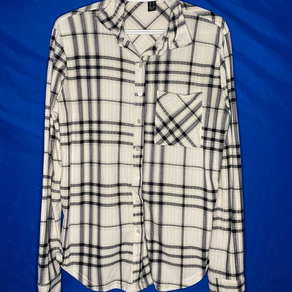 Pre-owned black and cream plaid shirt (Worn:3) - Picture 2 of 3